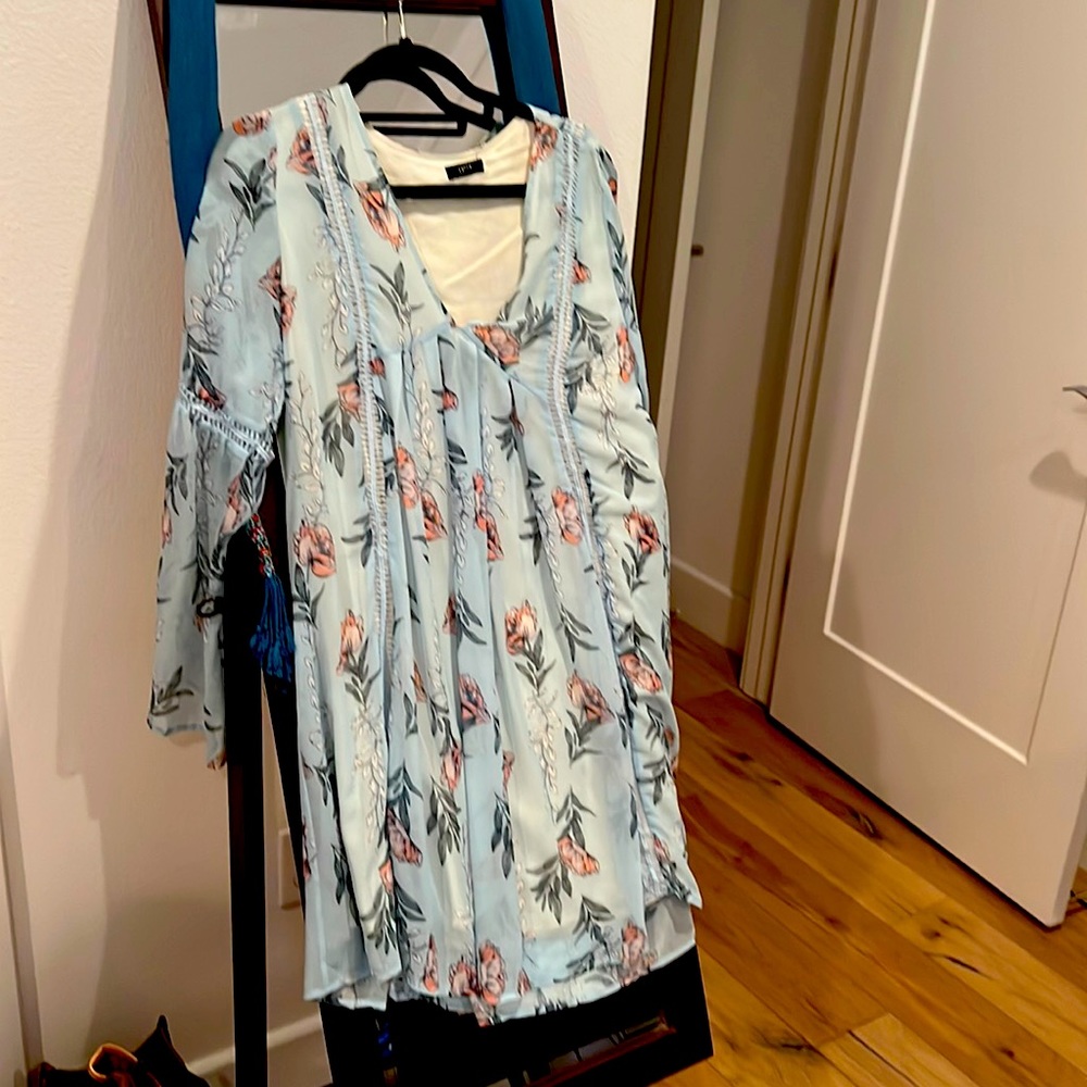 Flowery dress great for spring and summer